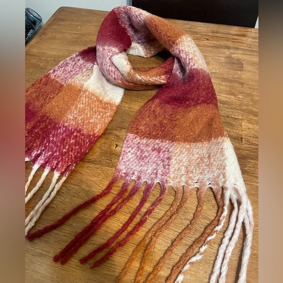 Fall Colored Scarf - Picture 3 of 4